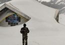 हेमकुंड साहिब में रिकार्ड बर्फबारी, 15 फीट तक जमी बर्फ