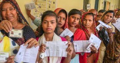 लोकसभा चुनाव तीसरे चरण का मतदान, दोपहर 3 बजे तक 52.60 फीसदी मतदान, श्रीनगर में टूटा 25 साल का रिकार्ड