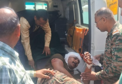 चोपता में सेना का वाहन हुआ दुर्घटनाग्रस्त, घायल जवानों को हेली से हायर सेंटर किया गया रेफर
