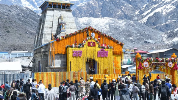 सज गया बाबा केदार का दर, कल सुबह 8 बजे खोले जाएंगे कपाट