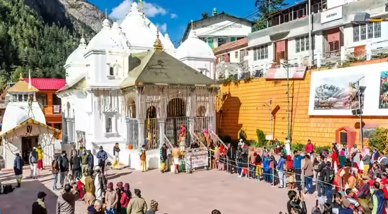 चारधाम यात्रा को लेकर पुलिस प्रशासन की तैयारी, हर दो किमी में तैनात होगी पुलिस