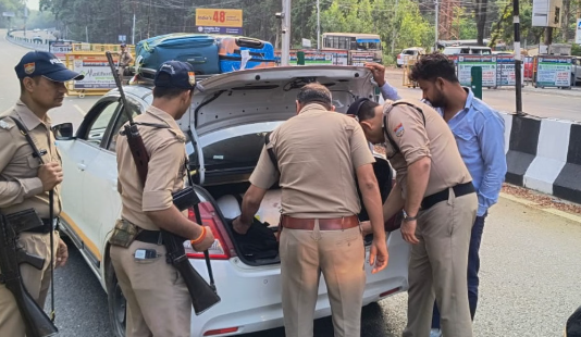 बम धमाकों की धमकी के बाद अलर्ट मोड में दून पुलिस, जिलेभर में सघन चेकिंग अभियान