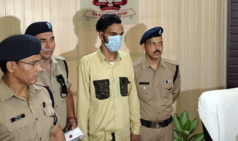 पुलिस थानों को बम से उड़ाने की धमकी देने वाला आरोपी गिरफ्तार, पुलिस ने हरियाणा से दबोचा