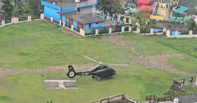 बदरीनाथ जा रहे हेलीकॉप्टर की ऊखीमठ में इमरजेंसी लैंडिंग, मौसम खराब होने के चलते आई दिक्कत