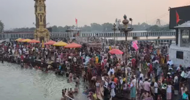 निर्जला एकादशीः गंगा में लगाई आस्था की डुबकी, घाटों पर दिखी रौनक