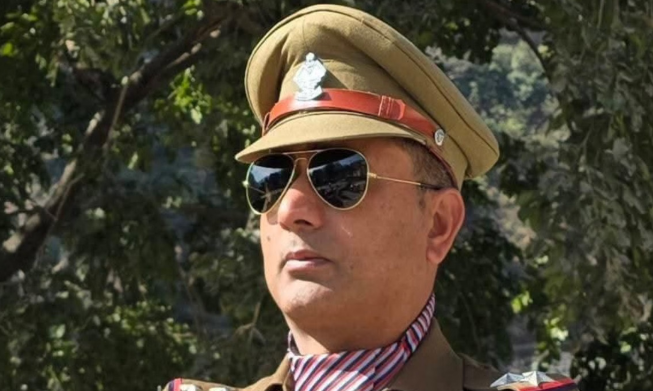 पुलिस की गाड़ी खाई में गिरी, दर्दनाक हादसे में शिवपुरी चौकी प्रभारी की मौत