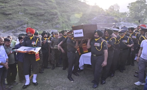 पंचतत्व में विलीन हुये शहीद बीरेश्वर, अंतिम दर्शनों के लिये उमड़ा जन सैलाब