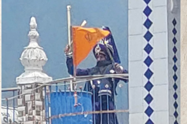 नगरासू गुरुद्वारे में अब भी डटे निहंग, वार्ता के लिये चार सदस्यीय जत्था अंदर पहुंचा