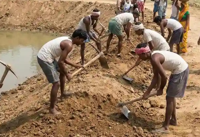 प्रदेश में वीबी जी राम जी योजना लागू, श्रमिकों की मजदूरी 48 रुपये बढ़ी, प्रतिदिन 300 रुपये मिलेगी