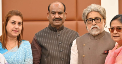 टीएमसी के 20 बागी सांसदों की बढ़ी मुश्किलें, लोकसभा सचिवालय ने भेजा नोटिस, सात दिन में देना होगा जवाब