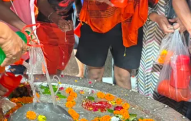 देहरादून में सावन की शिवरात्रि पर उमड़ा आस्था का सैलाब, शिवालयों में गूंजे हर-हर महादेव के जयकारे