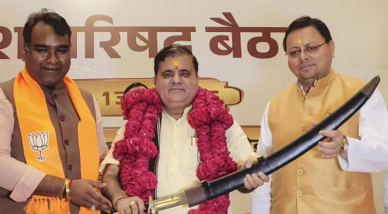 बेंगलुरु में बड़ी कार्रवाई, खरगे की रैली के बाद शुद्धिकरण को लेकर उत्तराखंड भाजपा के अध्यक्ष पर जीरो एफआईआर
